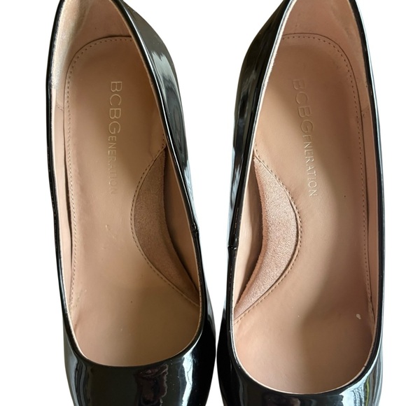 BCBGMaxAzria Glossy Black Heels Size 5 - Picture 2 of 9